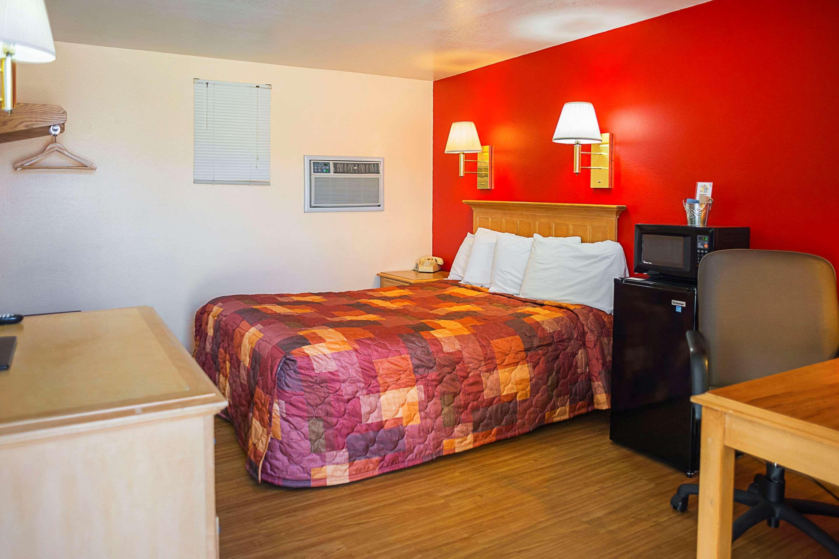 Rodeway Inn Buffalo Exteriér fotografie