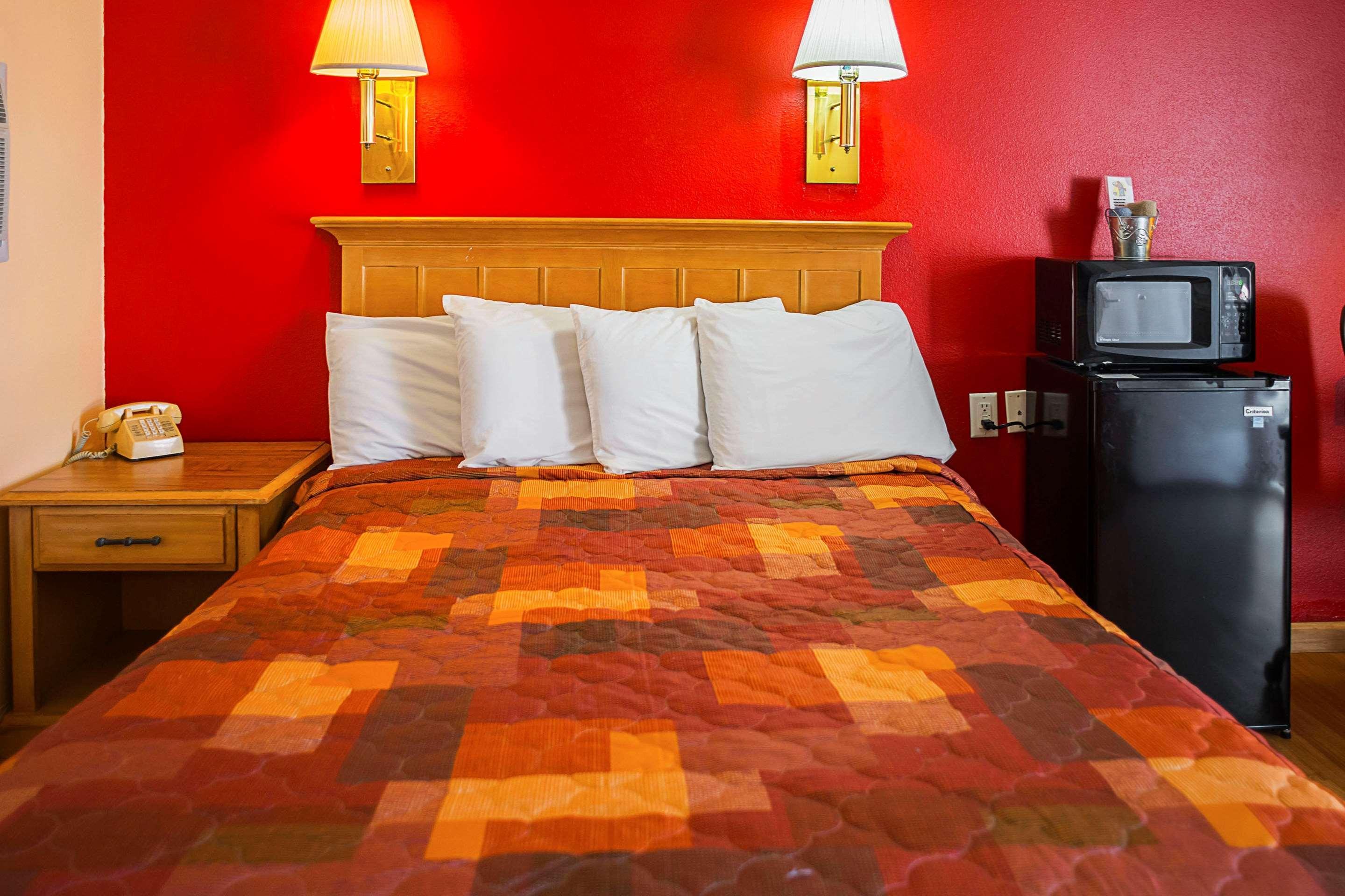 Rodeway Inn Buffalo Exteriér fotografie