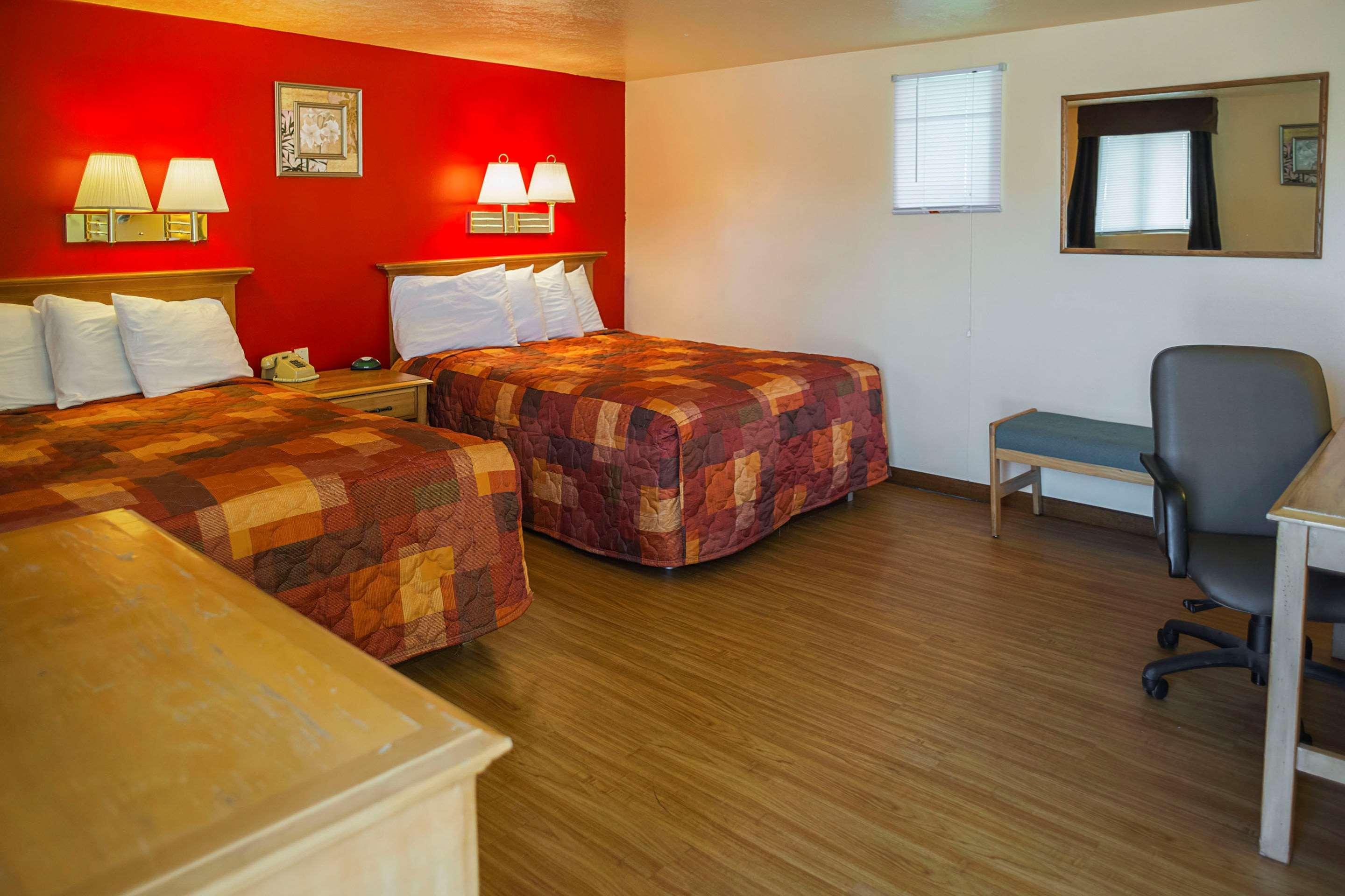 Rodeway Inn Buffalo Exteriér fotografie