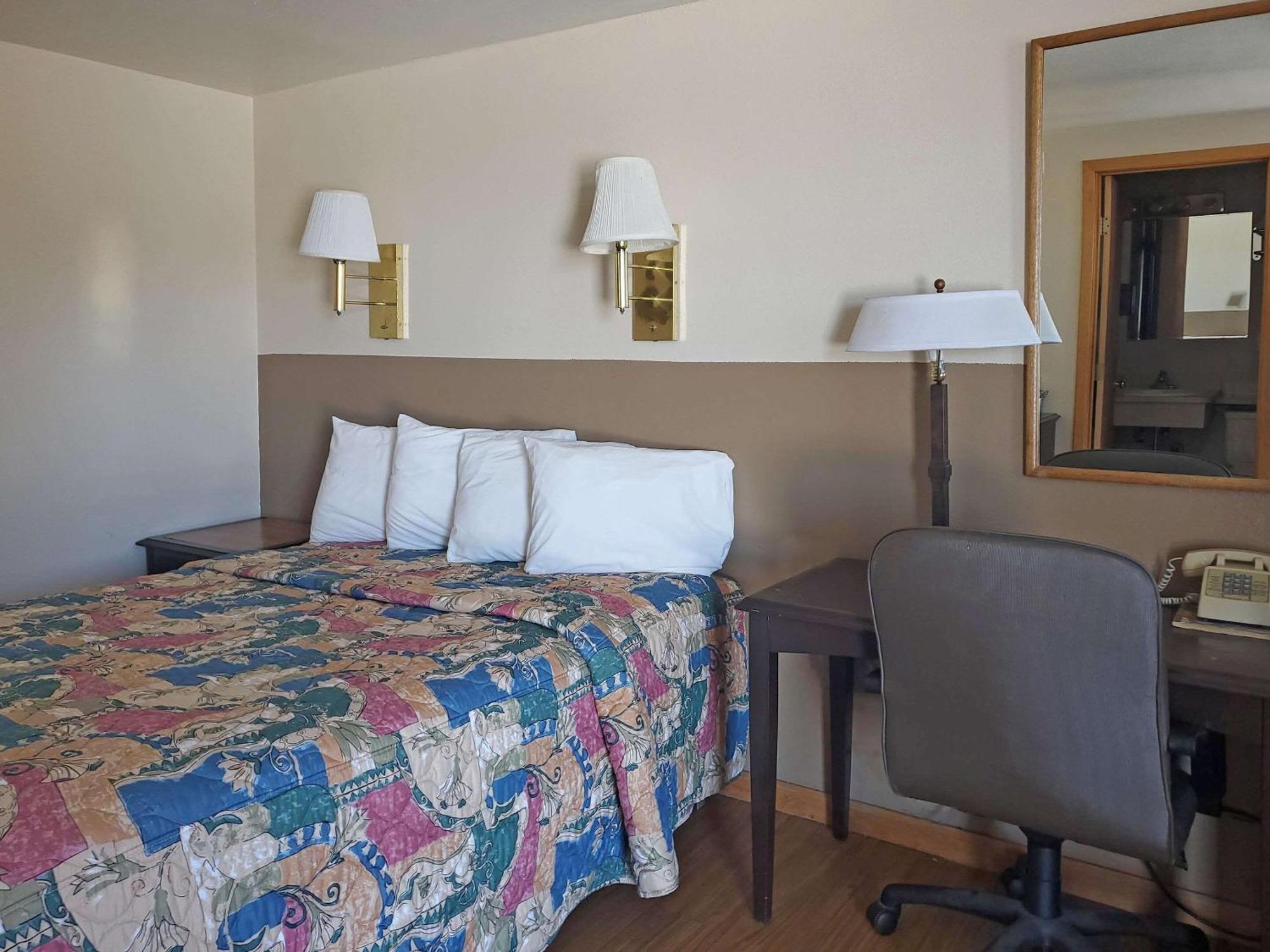Rodeway Inn Buffalo Exteriér fotografie